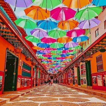 GuatapéApartamento Plazoleta De Colores公寓 外观 照片